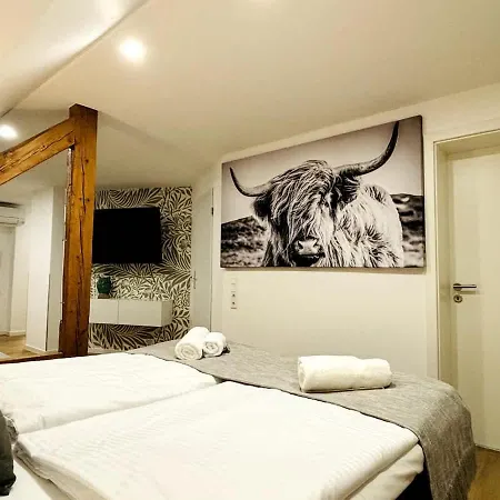 Apartment Dachgeschoss Klima 3x Queen Size Balkon Kueche Tv