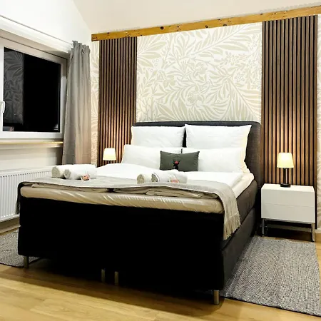 Dachgeschoss Klima 3x Queen Size Balkon Kueche Tv Apartment *