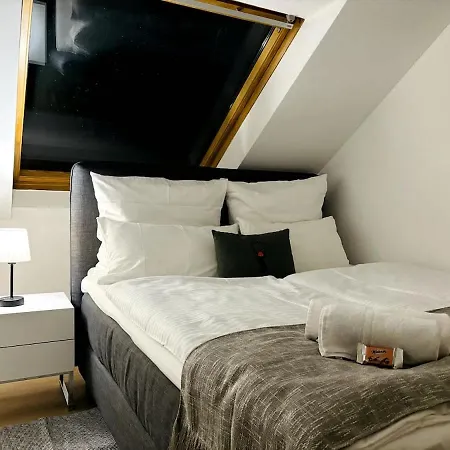 Dachgeschoss Klima 3x Queen Size Balkon Kueche Tv
