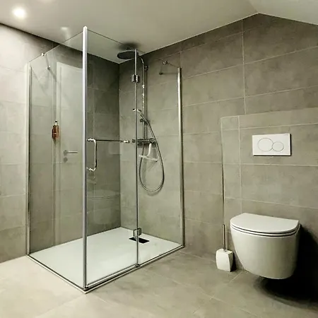 Dachgeschoss Klima 3x Queen Size Balkon Kueche Tv Apartment Bad Bellingen
