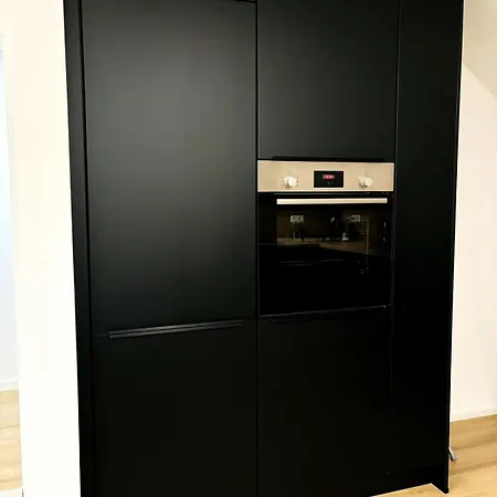 Dachgeschoss Klima 3x Queen Size Balkon Kueche Tv